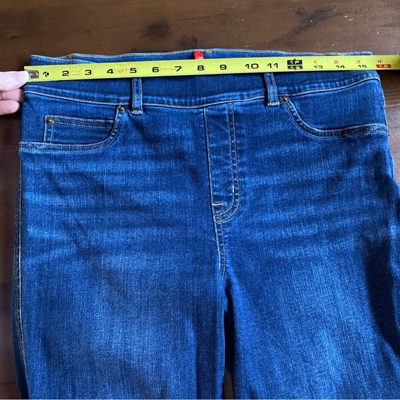 SPANX Women's  Blue Denim Cropped Flare Jeans Pull-On Stretch 20327Q Size MEDIUM - Picture 11 of 12